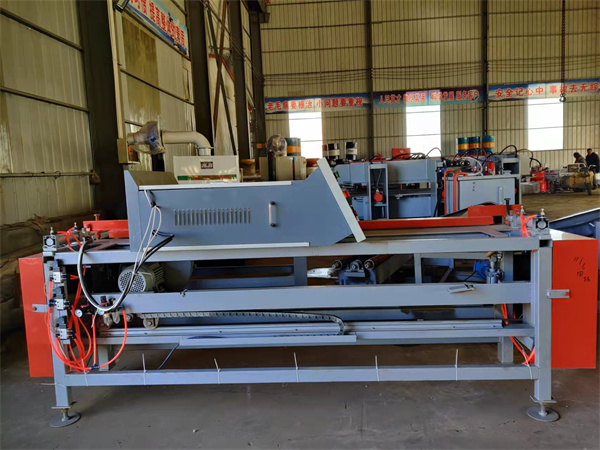 小型午夜成人影视設備